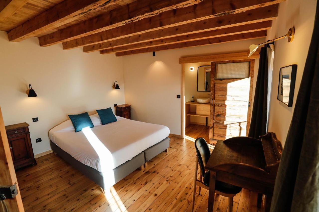 Domaine Agricole Cotze / Casa Rural Enveitg エクステリア 写真