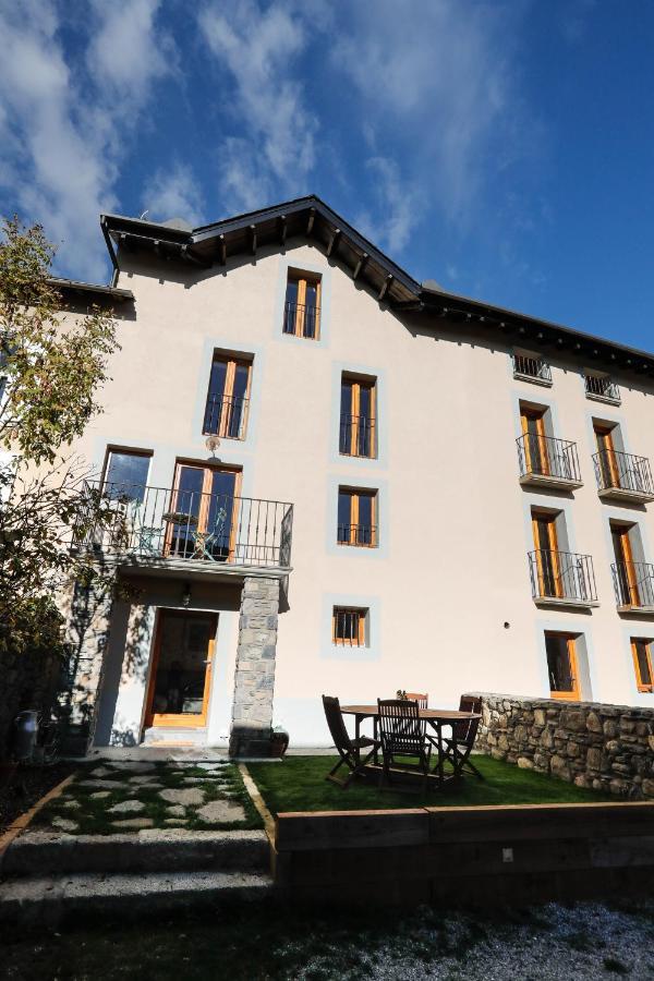 Domaine Agricole Cotze / Casa Rural Enveitg エクステリア 写真
