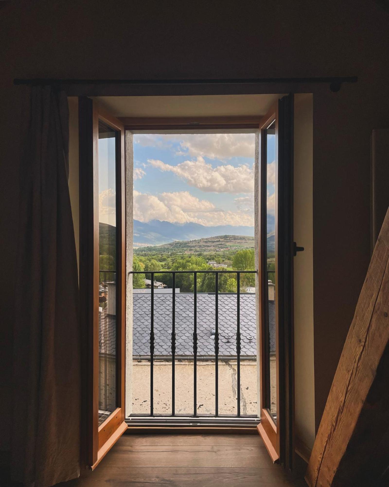 Domaine Agricole Cotze / Casa Rural Enveitg エクステリア 写真