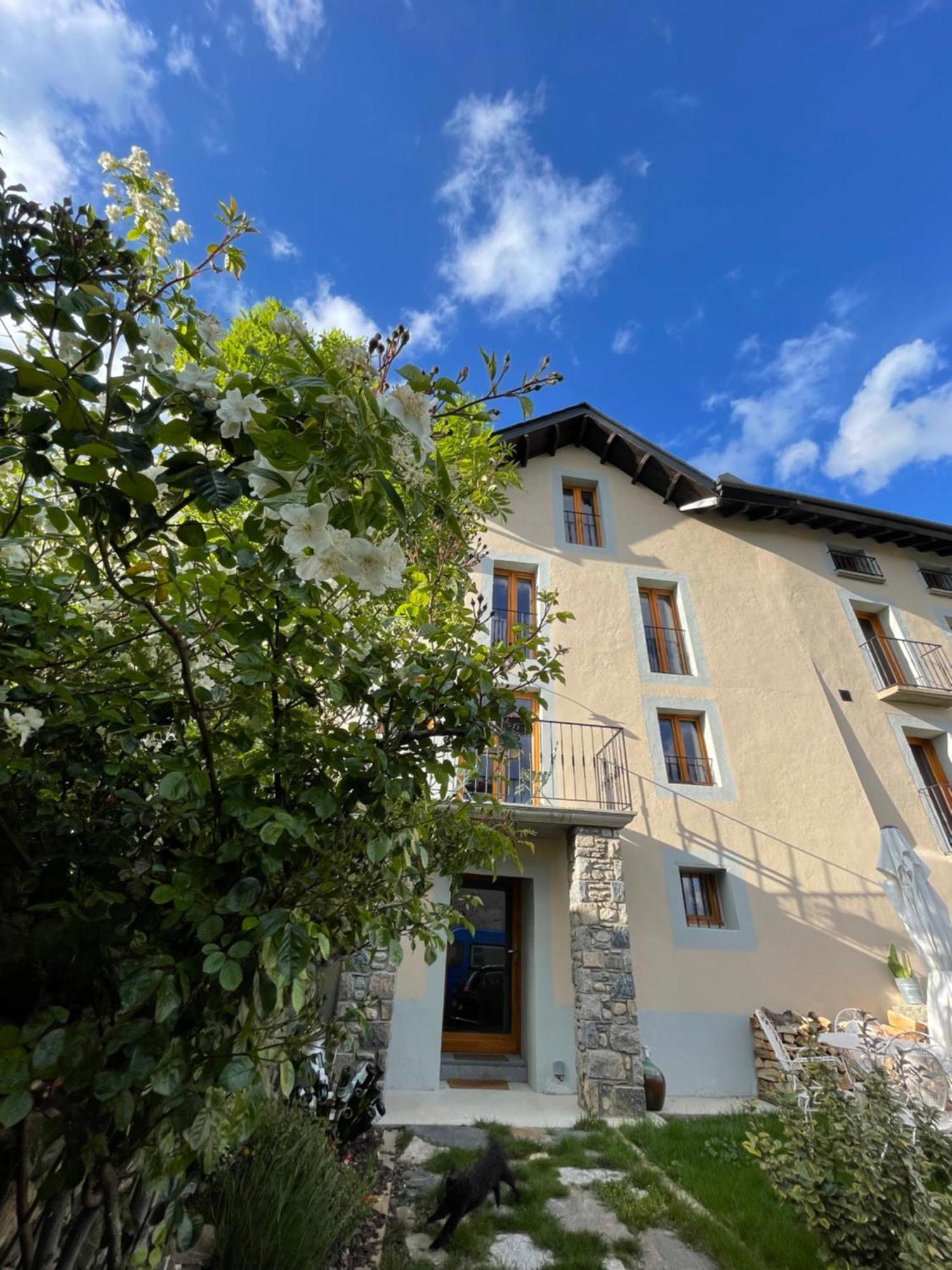 Domaine Agricole Cotze / Casa Rural Enveitg エクステリア 写真